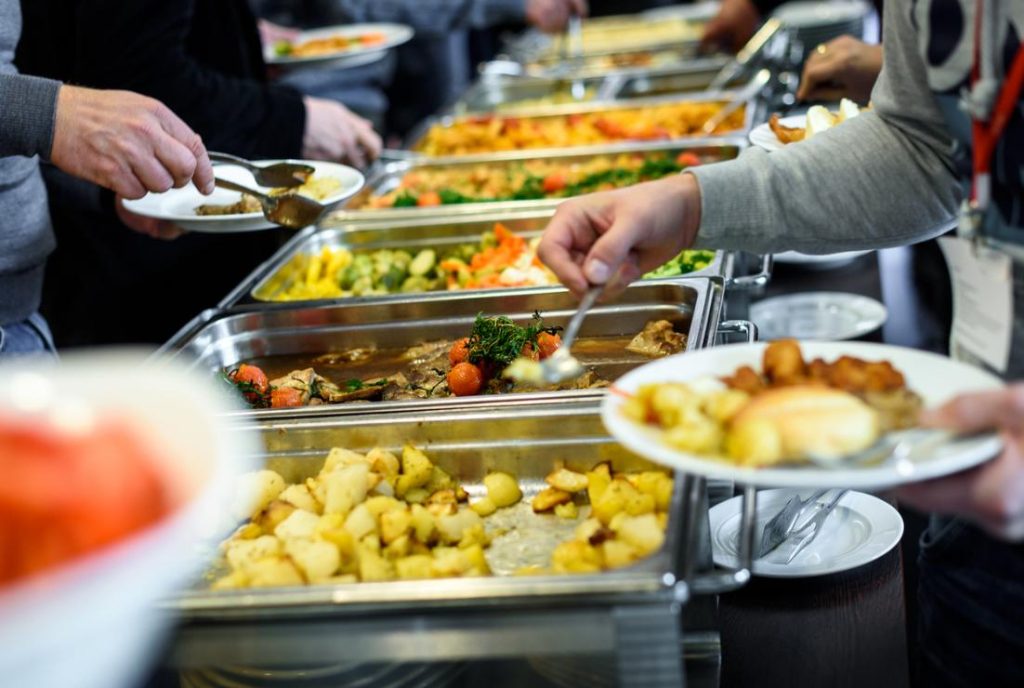 The Benefits of Hiring a Catering Company for Your Christmas Party